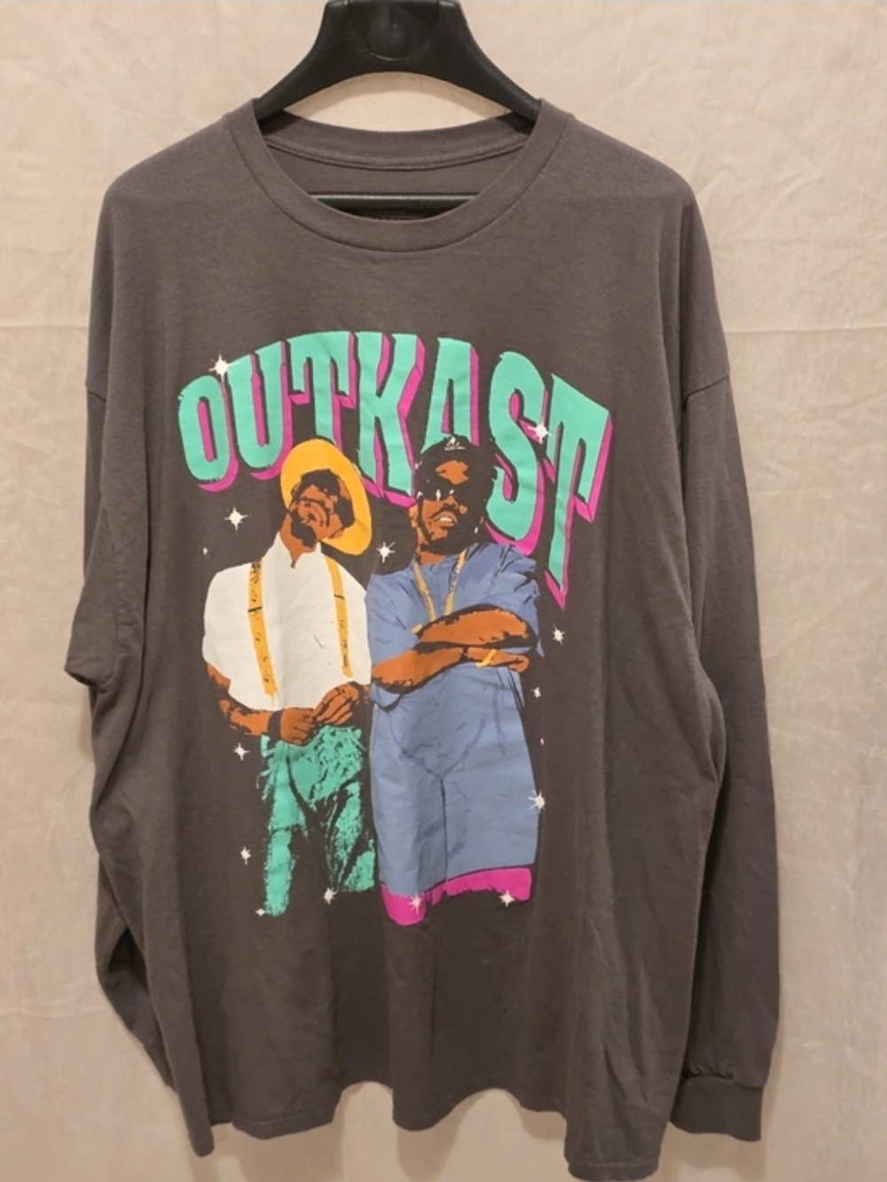 OUTKAST Charcoal Graphic Long Sleeve Tee - OUTKAST Logo Print